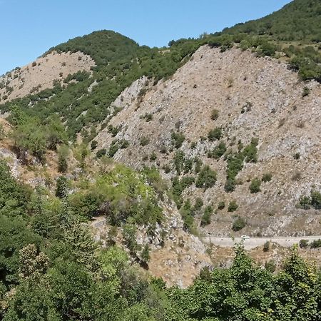 La Casetta Di Anna Villalago Exterior photo