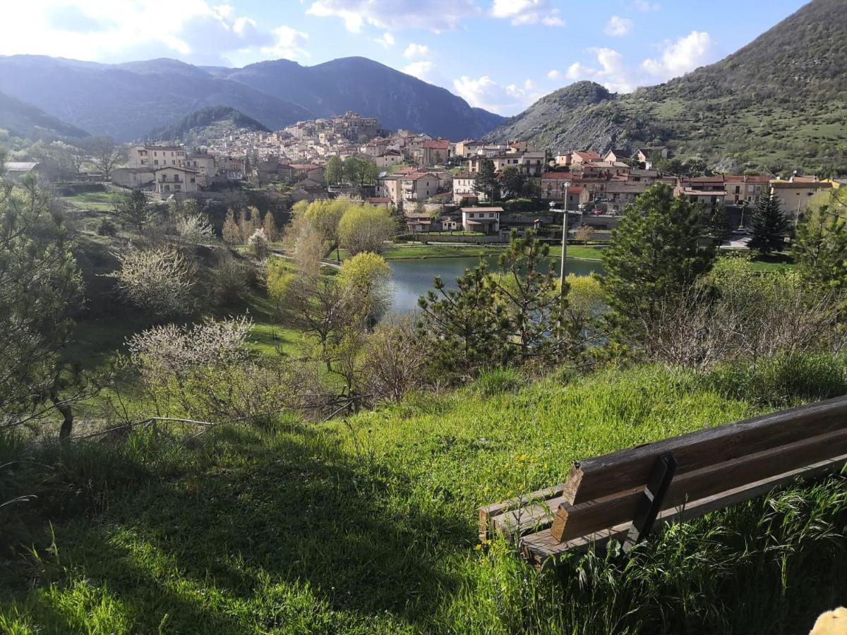 La Casetta Di Anna Villalago Exterior photo